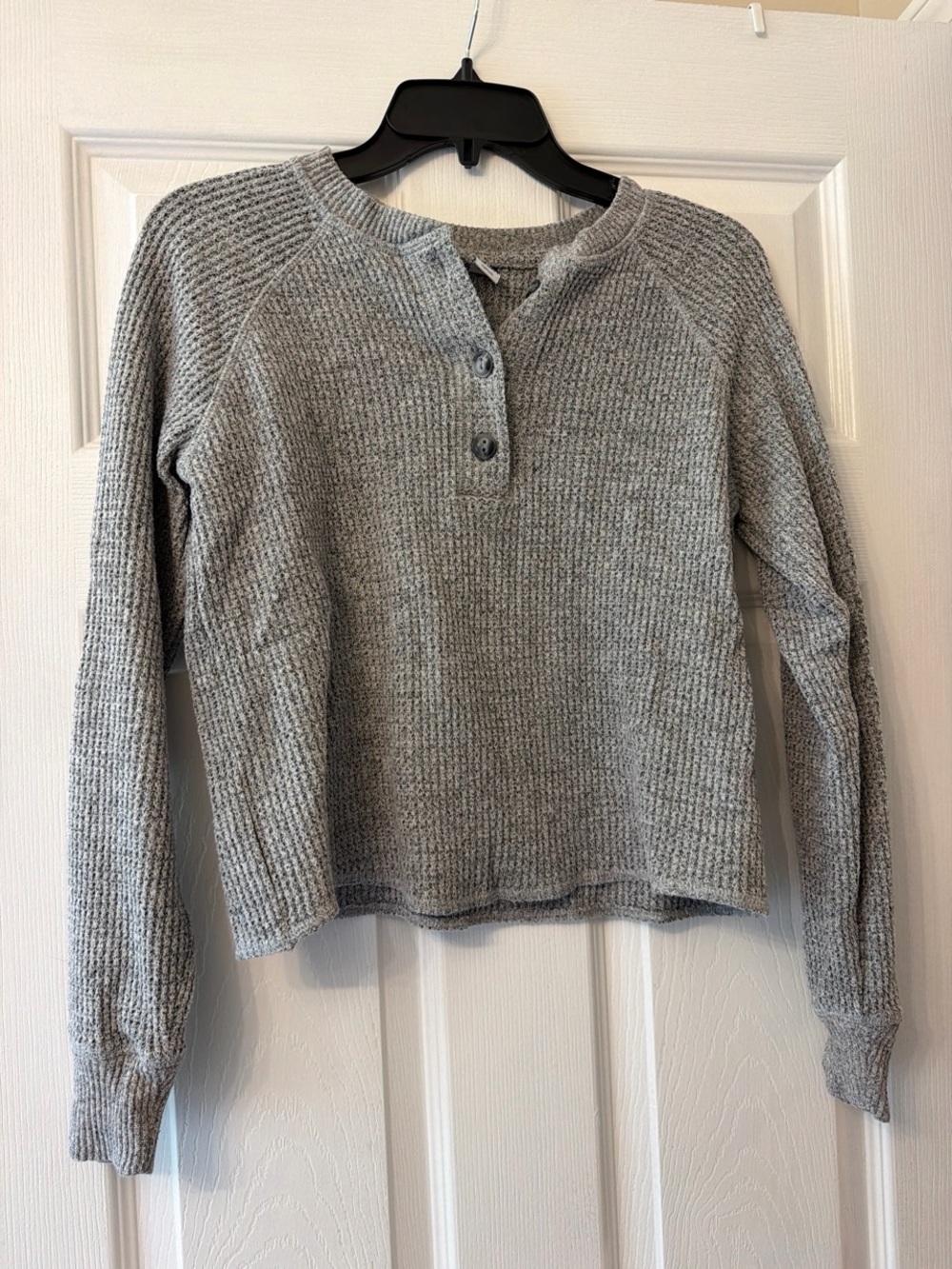 Old Navy Gray Waffle Knit Henley Sweatshirt
